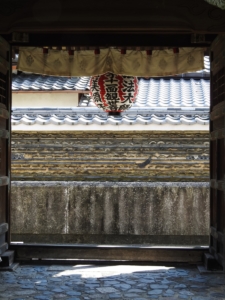 Uhoin-Temple